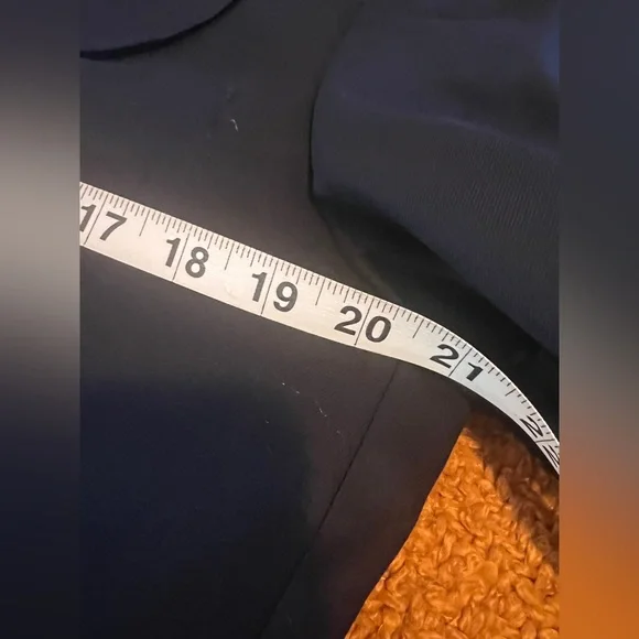 Navy Double-Breasted Men's suit 36S to 38S includes pocket square and shirt - Picture 8 of 16